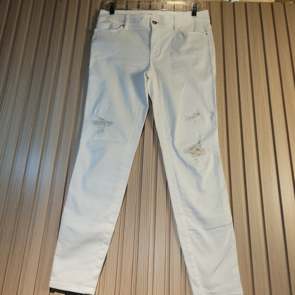 White House Black Market The Skinny Crop Jeans White Distressed Ripped Size 4
